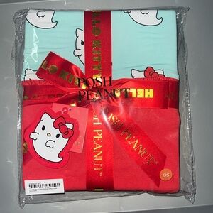Posh Peanut Hello Kitty Ghost Red Ruffled Luxette Pato Blanket